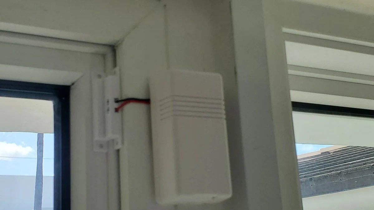 Door and Window Alarm Contacts: Installation and Retrofit Checks