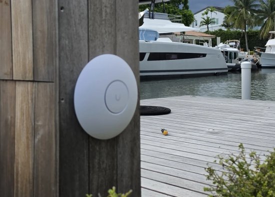 Outdoor Wi-Fi Installation in Miami: Coverage for Patios and Docks