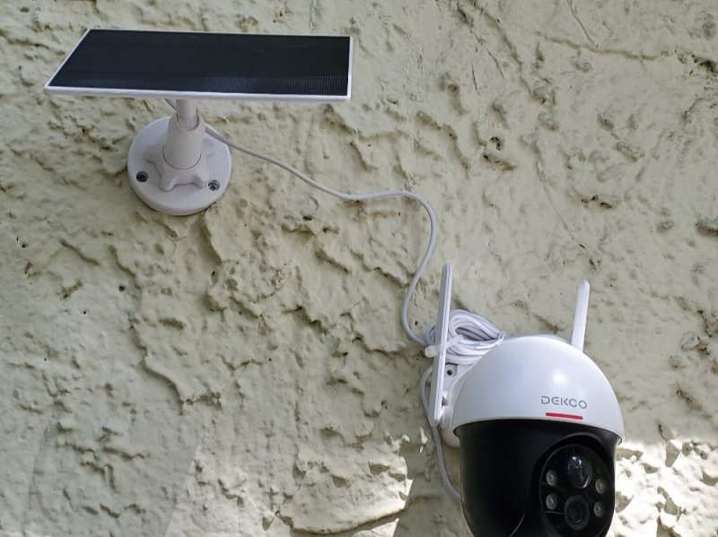 Solar PTZ Security Camera