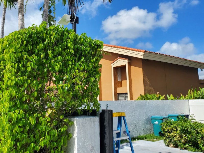 Solar Camera Professional Custom Pole Solution